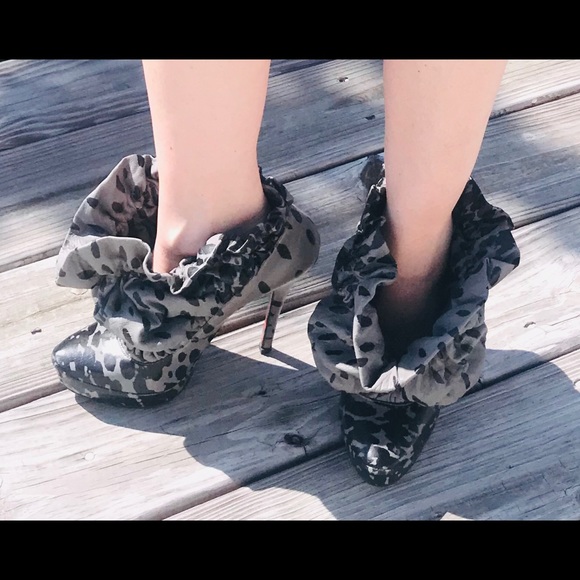 🦋Cesare Paciotti Heels🦋 - Picture 10 of 14